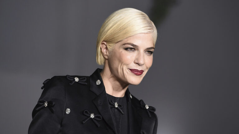 Selma Blair Talks Ms Alcohol Addiction And Motherhood Recovery Champions Battling 7646